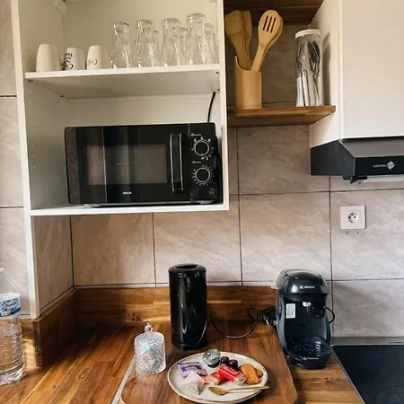 Large Bright 5-room Apartment4 Bedrooms Metro 5 Min شقة تولوز