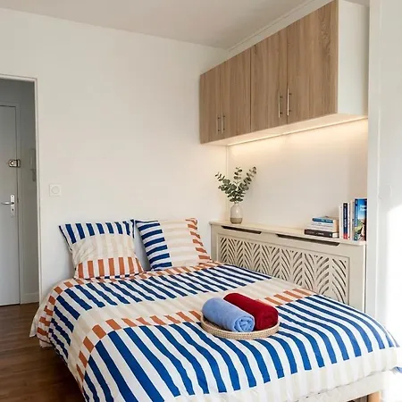 شقة Large Bright 5-room Apartment4 Bedrooms Metro 5 Min *