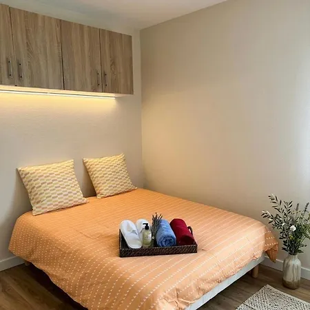Large Bright 5-room Apartment4 Bedrooms Metro 5 Min شقة تولوز